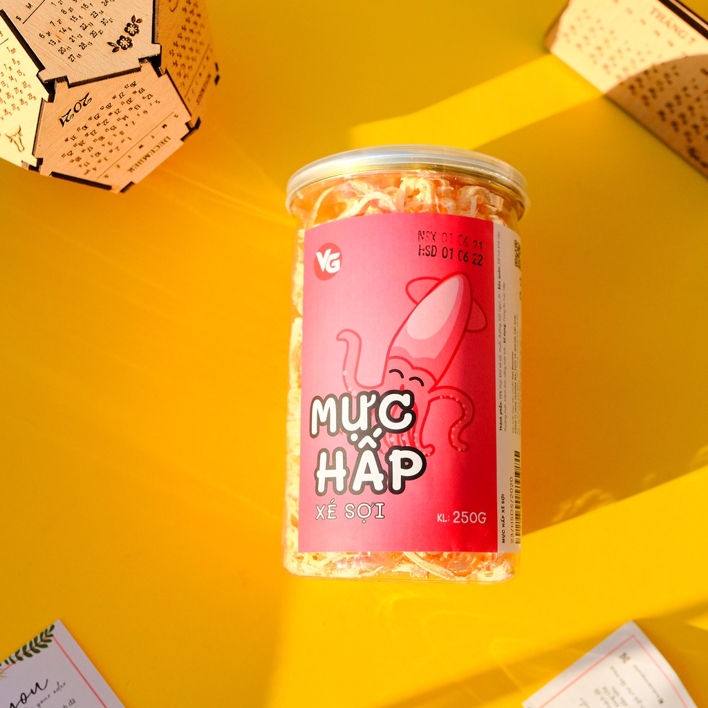 Mực hấp nước dừa xé sợi ăn liền VIETGOURMET/ Mực hấp nguyên vị dai không bột/ Đặc sản miền Trung ăn vặt | BigBuy360 - bigbuy360.vn