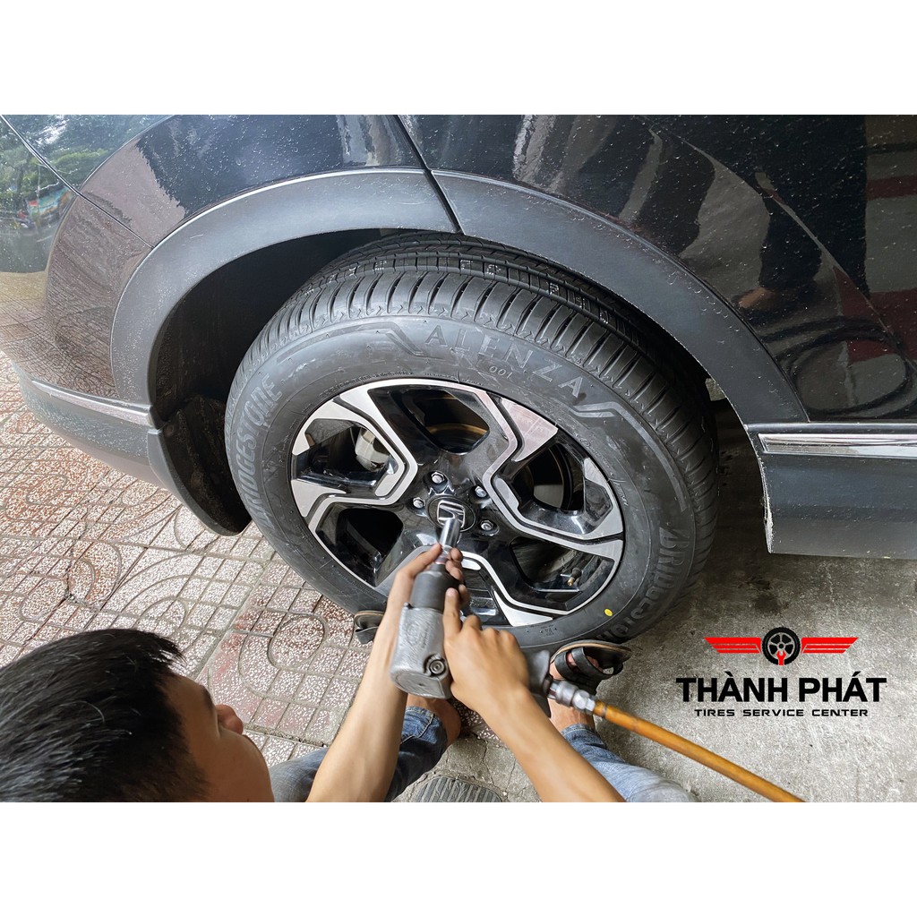 Lốp xe Kia Sedona 235/60R18 Bridgestone Nhật