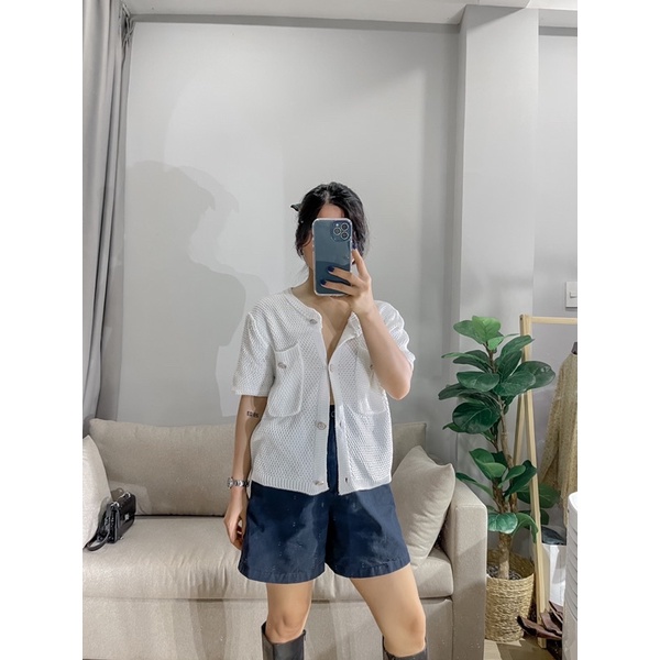 Áo len móc tay ngắn basic thanh lịch.