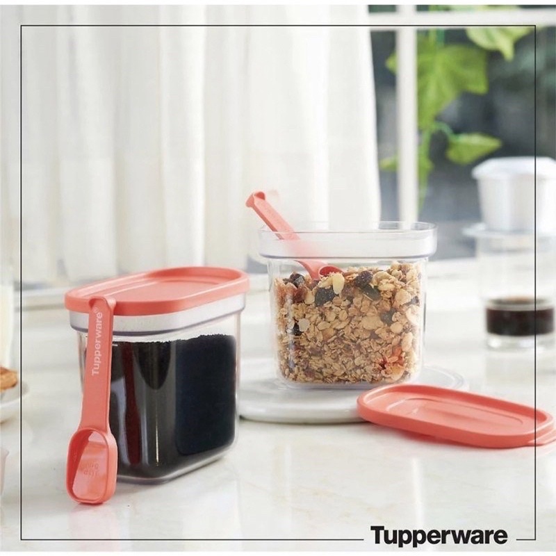 Hộp gia vị đồ khô có muỗng season saver Tupperware