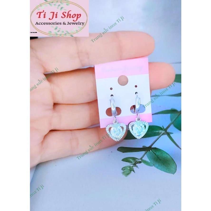 BÔNG TAI NỮ INOX KHOEN TRÒN HÌNH TRÁI TIM XINH  KHÔNG ĐEN