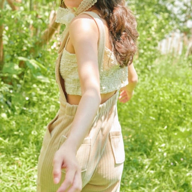 Áo croptop hai dây vải xốp thời trang