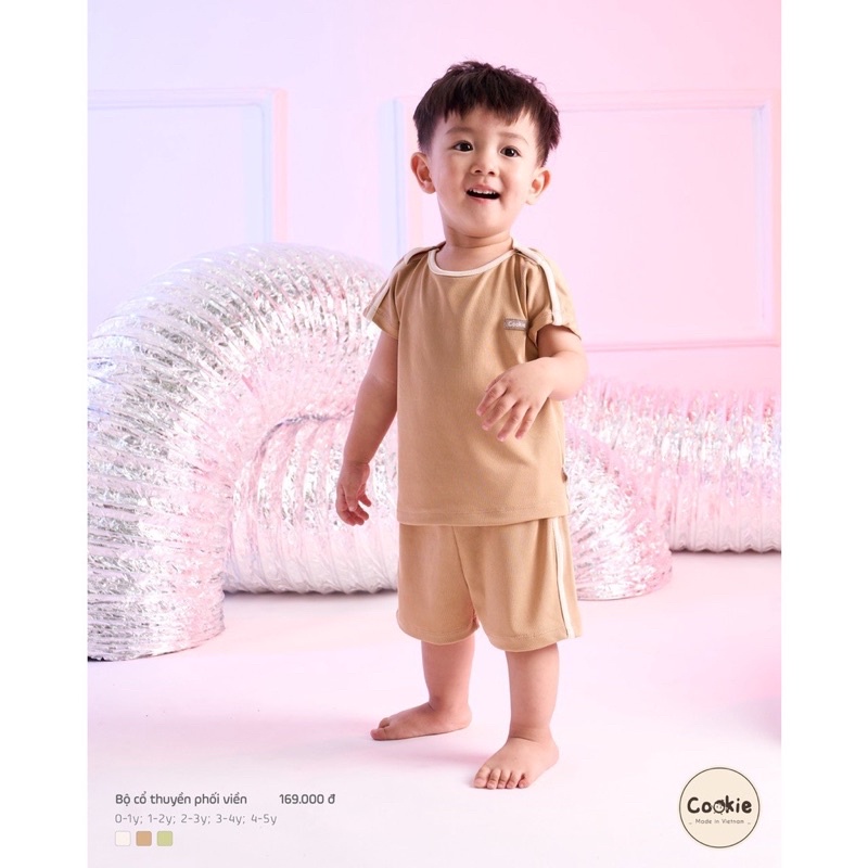 COOKIE Bộ quần áo cộc cổ thuyền phối viền thương hiệu Cookie cho bé