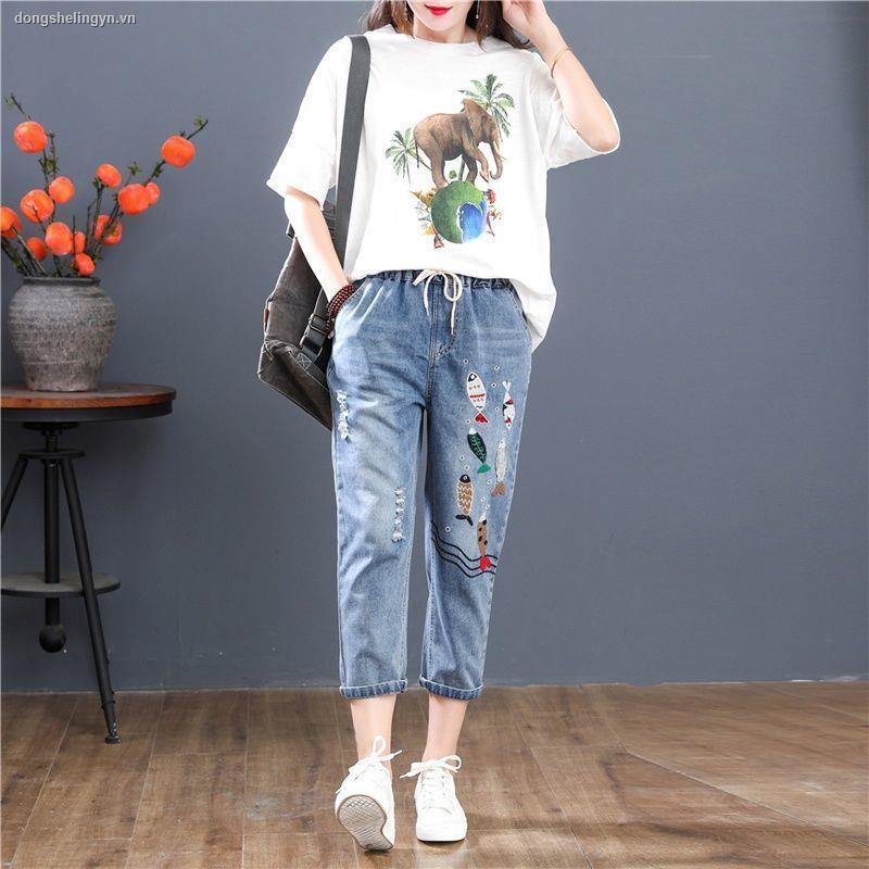 Quần jean lưng cao dáng rộng thêu họa tiết thời trang cá tính cho nữ