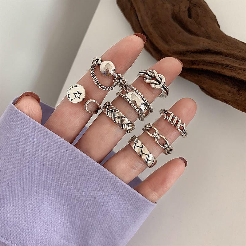 Kiểu Dáng Độc Đáo Cá Tính Phong Cách Hàn Quốc Retro