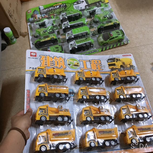 Xe chở hàng đồ chơi chạy cót