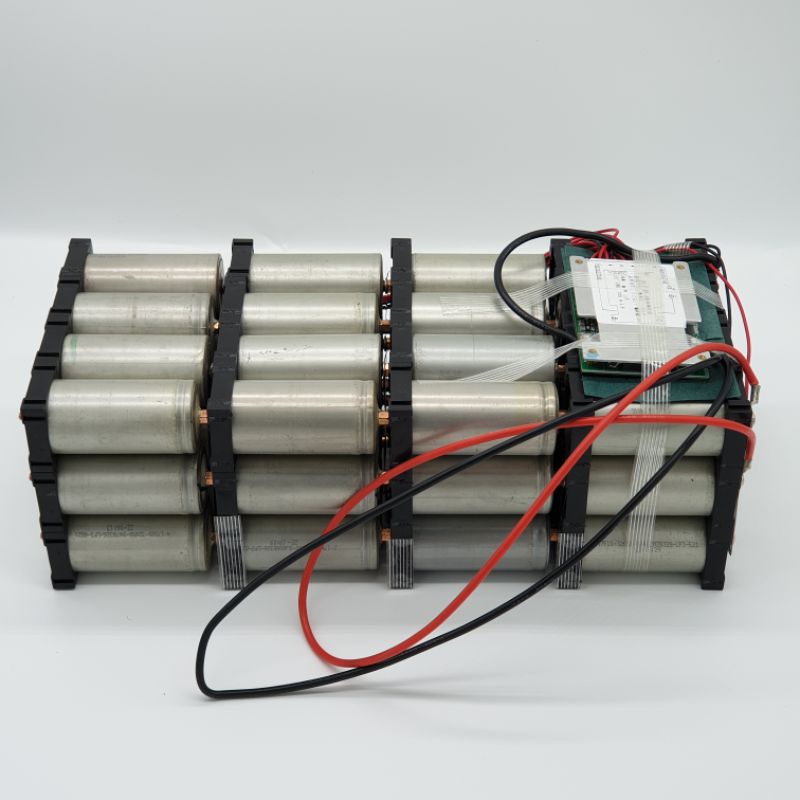 Achun.vn - KHỐI PIN SẮT XE ĐIỆN 48V/54V - 16S- 18AH XẢ 30A PIN 32650 VÍT