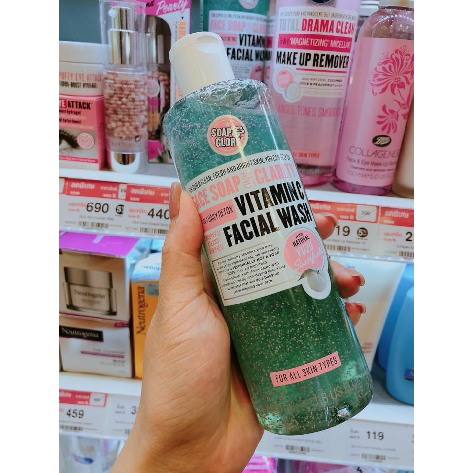 Sữa rửa mặt Soap and Glory Face Soap and Clarity 3 in 1 Daily Vitamin C Facial Wash [Bill UK]