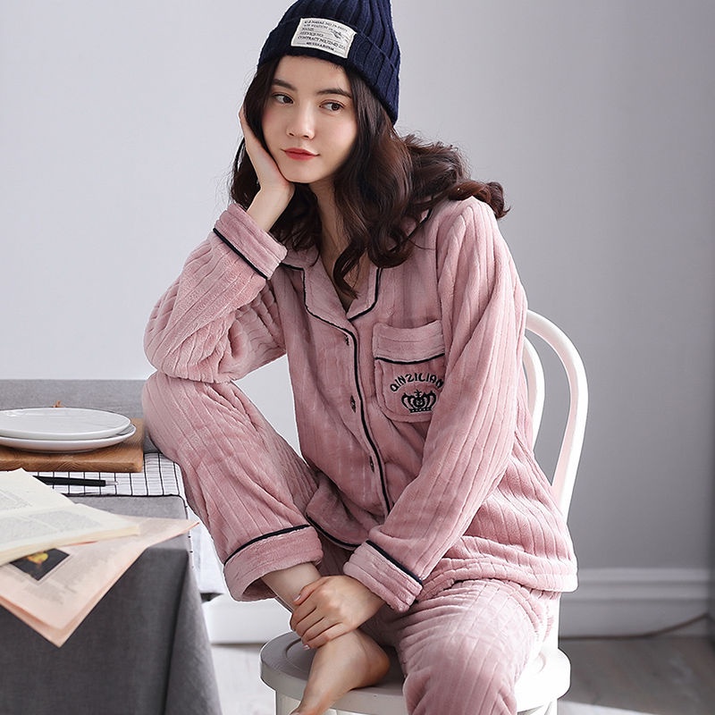 Bộ đồ ngủ nỉ dày dặn thời trang thu đông dành cho phụ nữ trung niên