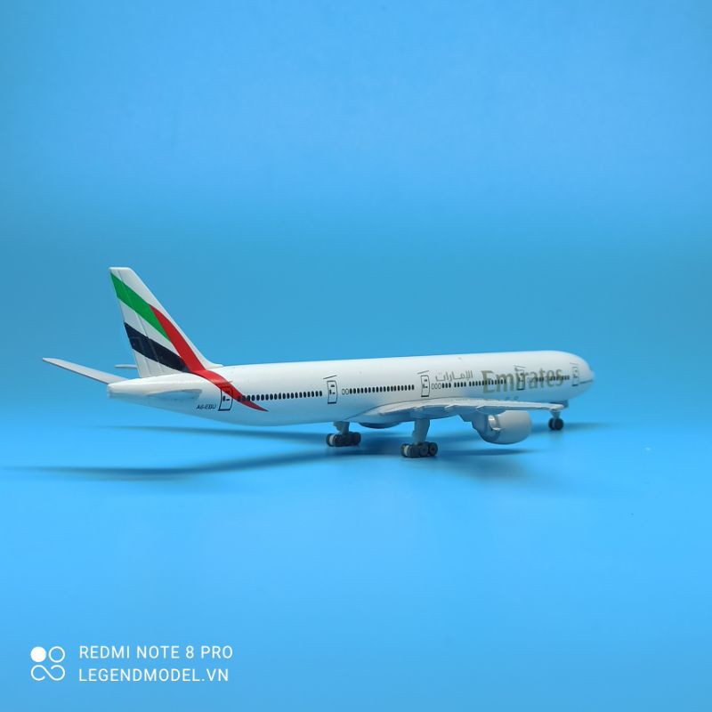 Mô hình máy bay Fly Emirates 20cm