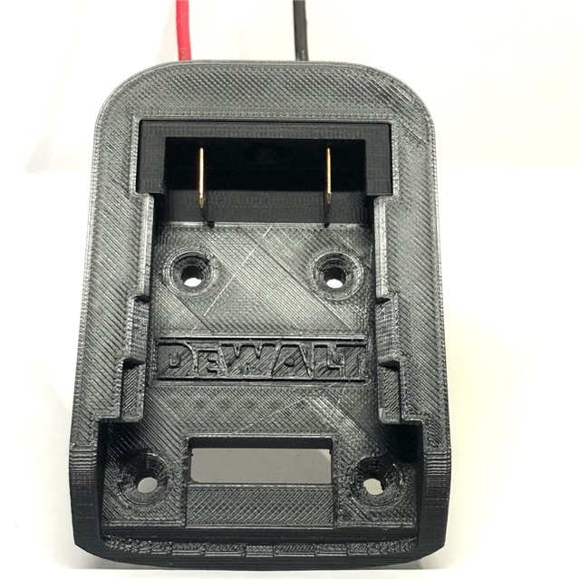 Chân đế pin Dewalt đã có tiếp điểm.