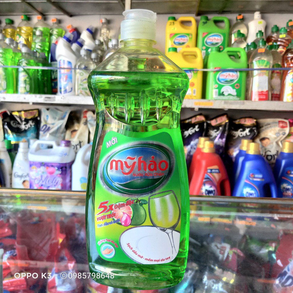 Nước rửa chén Mỹ hảo tinh dầu vỏ bưởi màu xanh Chai to 750ml