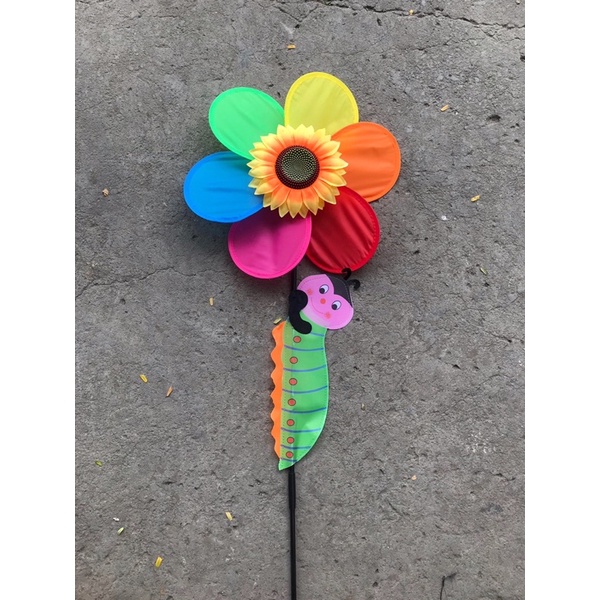 Chong chóng hình thú, nhiều mẫu.