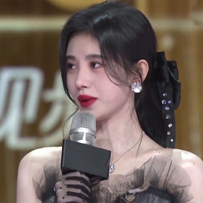 Khuyên tai đồng khoản Cúc Tịnh Y bạc 925