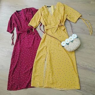 VÁY MAXI VÀNG CHẤM BI HOA XẺ TÀ