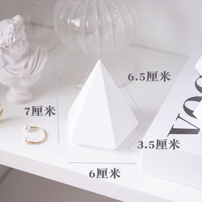 Giá Đỡ Trưng Bày Nhẫn Hình Nón Độc Đáo Trang Trí Bàn Làm Việc