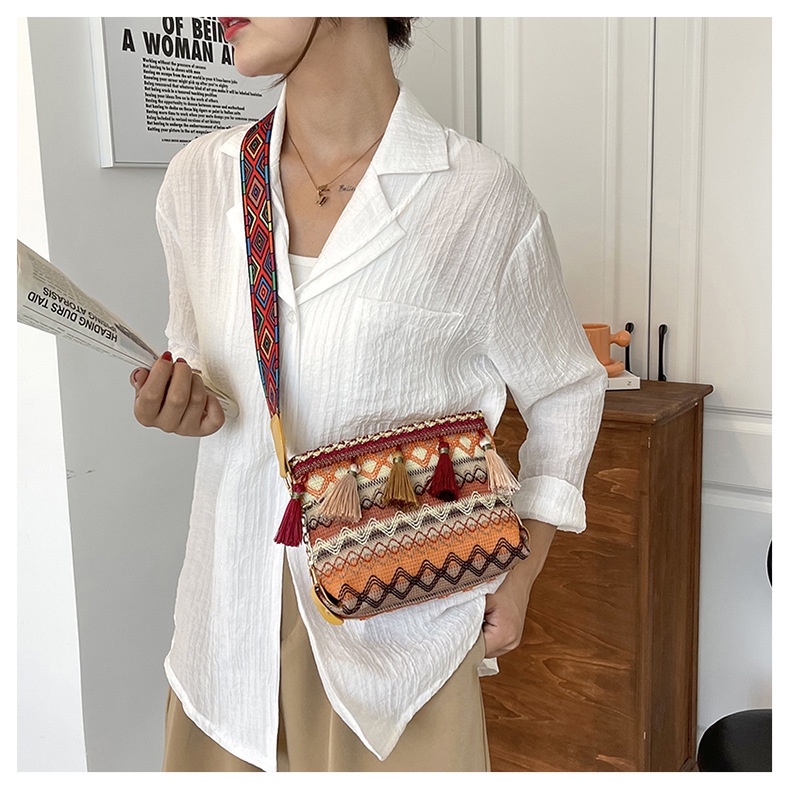Túi Xách Đeo Chéo Nữ Họa Tiết Thổ Cẩm Đi Du Lịch Đi Chơi Kích thước: 21*17*8cm