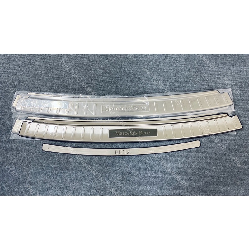 NẸP CHỐNG TRẦY BẬC CỐP XE MERCEDES GLC, C