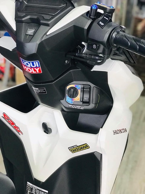 Các mẩu Tem Titan