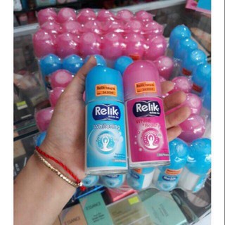 Lăn khử mùi Relik chai lớn 50ml có 2 màu hồng và xanh như hình