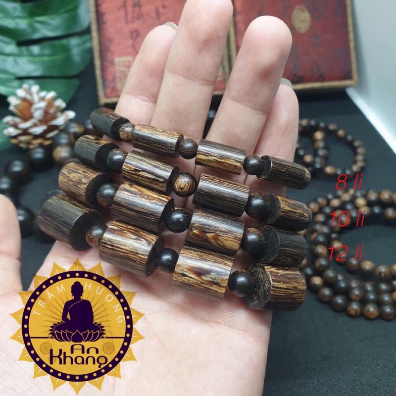 Vòng tay trầm hương sánh chìm cao cấp.