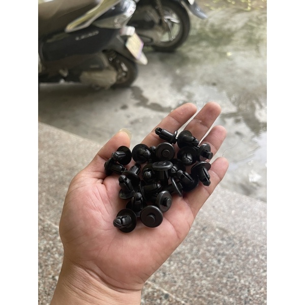 Chốt Bấm, Ốc Bấm Nhựa 6li 8li Gắn Dàn Áo Nhiều Dòng Xe