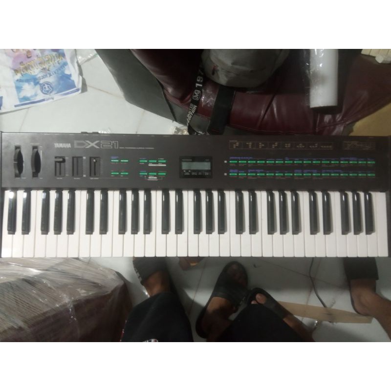 Đàn midi controller Yamaha DX21