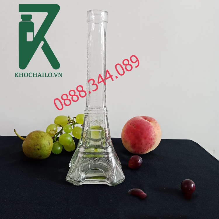 Chai thuỷ tinh hình tháp trong suốt kèm nút chặn gỗ