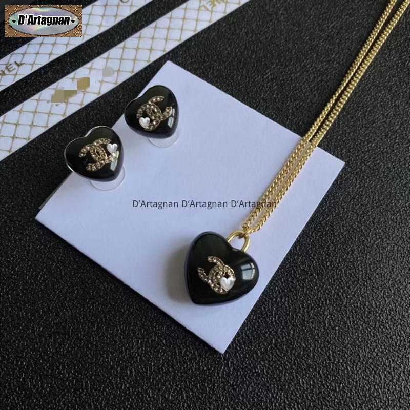 'Boutique Spot'CC21s Đen Nhựa Tim CC Logo Inlay Crystal Necklace Stud Set Chất lượng cao Hàn Quốc 2022 Mới tái tạo thanh lịch Vintage Thời trang Không phai 925 Bạc kim cho phụ nữ A319/B156