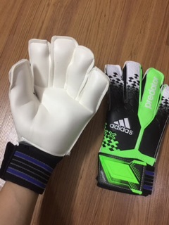 Găng tay thủ môn ADIDAS PREDATOR