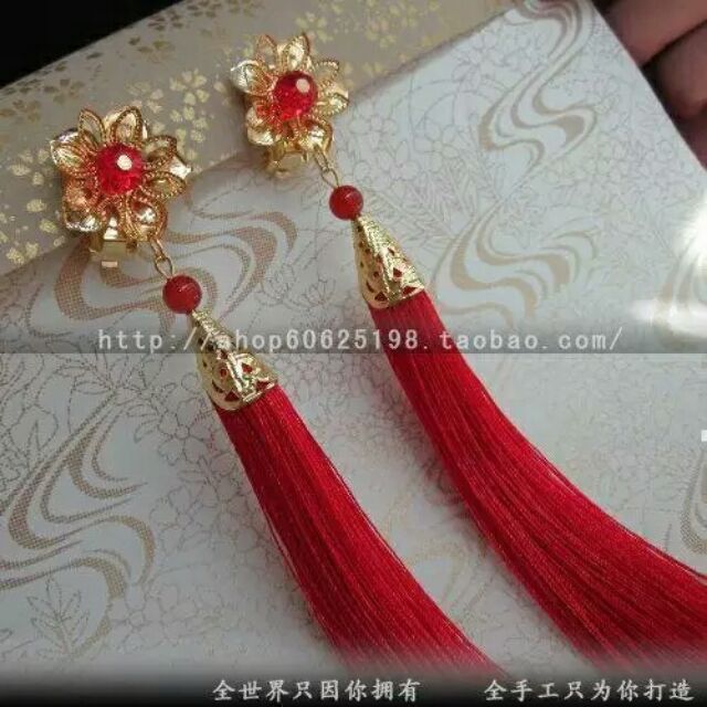 Khuyên tai cổ trang tua rua cô dâu hầu đồng mẫu 4