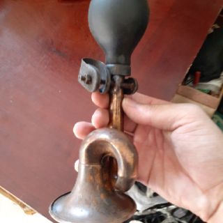 Kèn thiến heo xưa