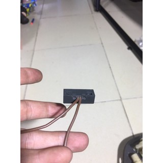 công tắc cảm biến máy nước nóng