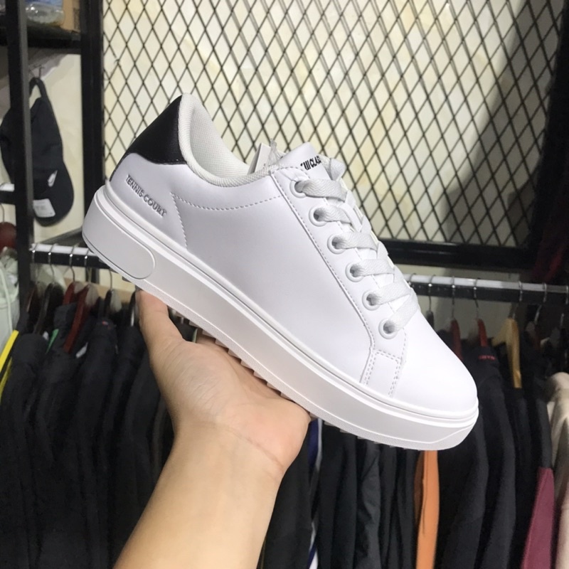 Giày thể thao trắng đế cao gót pha nhiều màu Akcl