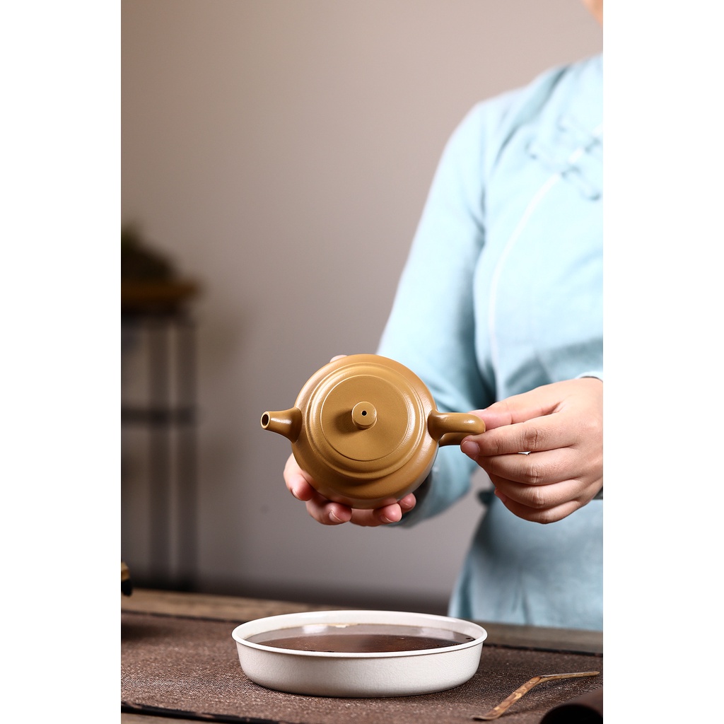 Ấm Tử Sa Nghi Hưng Đức Chung 250 ml (Hoàng Kim Chu Nê)