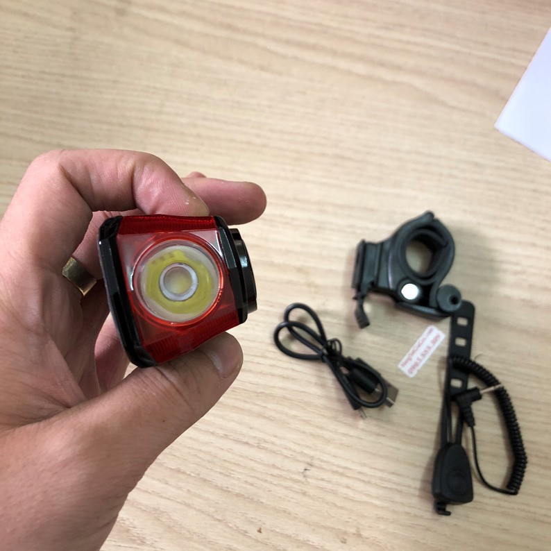 Đèn pin xe đạp năng lượng mặt trời, kết hợp còi điện và sạc dự phòng đa năng – DX25