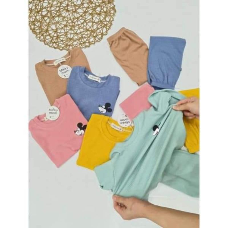 Bộ len dài trẻ em tay thu đông cho bé trai bé gái, chất len tăm Minky Mom