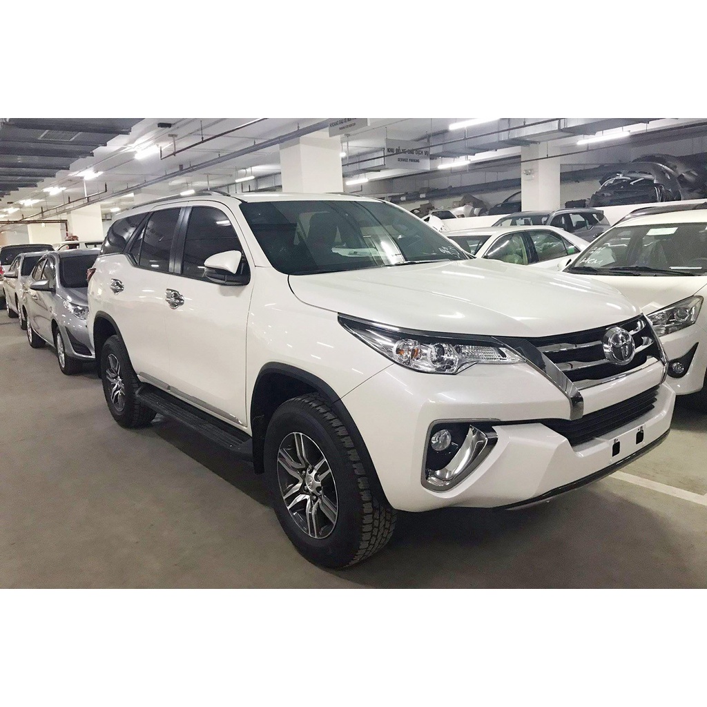 Logo chụp mâm, ốp lazang vành bánh xe ô tô Toyota Fortuner 2017-2021