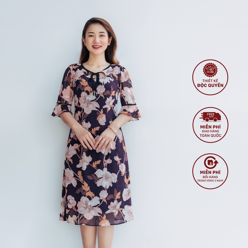 Đầm suông hoa trung niên thiết kế cổ tròn cột nơ tay chuông xanh tím hoa TTV1029