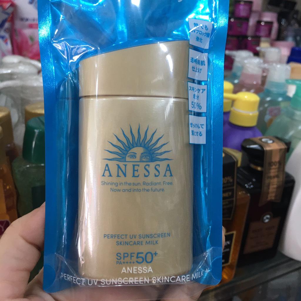 Sữa chống nắng dưỡng da kềm dầu ANESSA spf 50