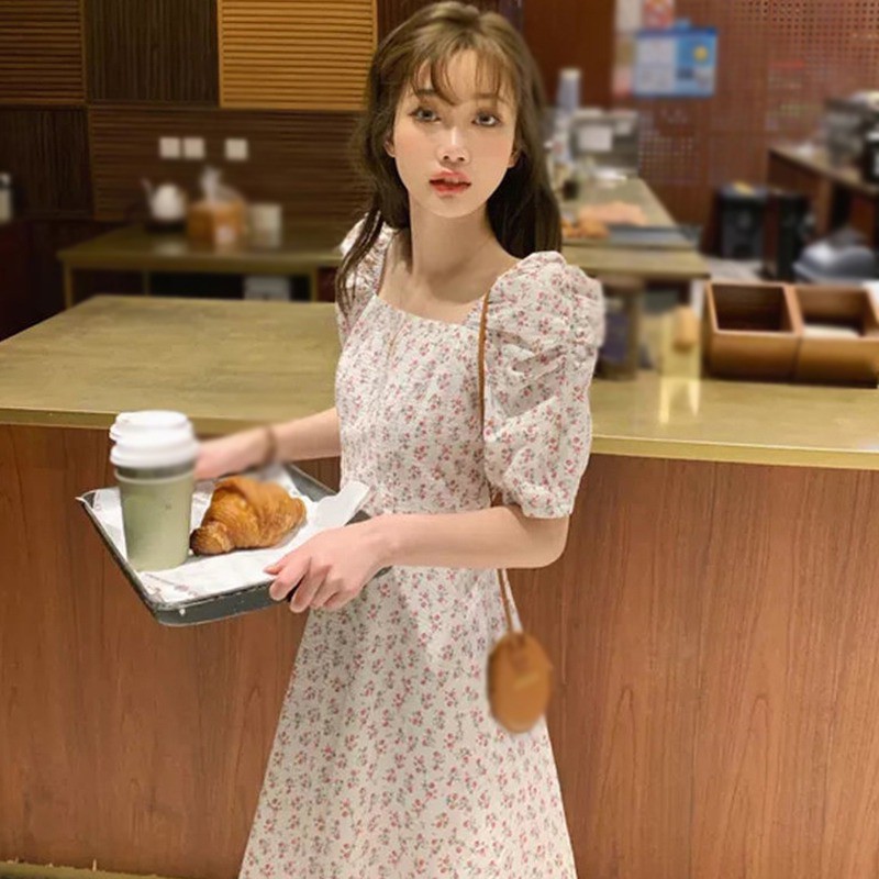 Đầm Tay Ngắn Cổ Vuông Họa Tiết Hoa Xinh Xắn Cho Nữ