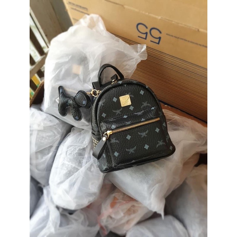 BA LÔ KÈM MÓC KHOÁ CHÓ MCM