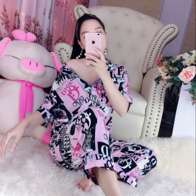 Khach đặt live 300k