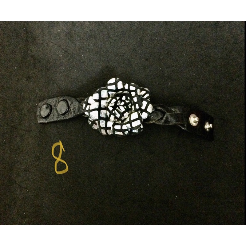 Vòng tay da bản nhỏ, hoa