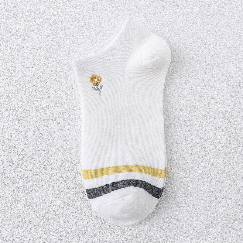 Tất vớ nữ cổ ngắn mang boot, thể thao thêu Ong TAT52