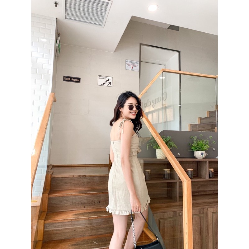 Đầm dây NEKI xoắn nơ ngực bèo nhẹ chân váy | BigBuy360 - bigbuy360.vn