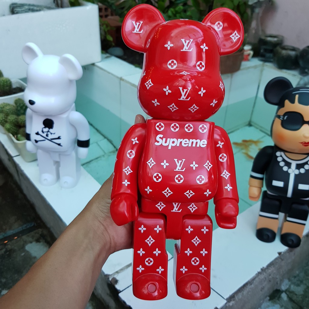 Gấu Bearbrick x LV Supreme 400%