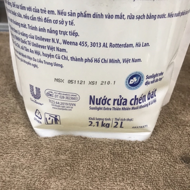 Nước rửa chén Sunlight Extra thiên nhiên muối khoáng và lô hội túi 2.1kg