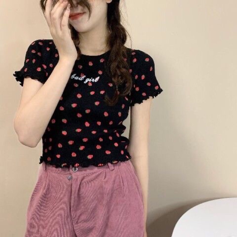 áo  croptop in chữ thêu dâu tây ngọt ngào mùa hè đan sợt tổng hợp