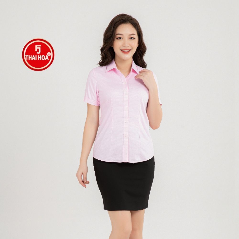 Áo sơ mi nữ Thái Hòa N631-10-01 ngắn tay vải mềm mịn thoáng ôm form kẻ hồng